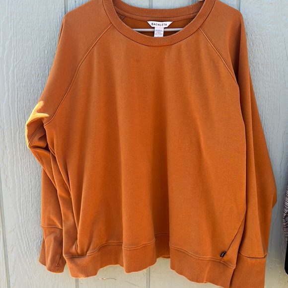 Athleta Sweaters - Athleta womens crew neck sweatshirt rust orange pumpkin colored. Size 2X.
